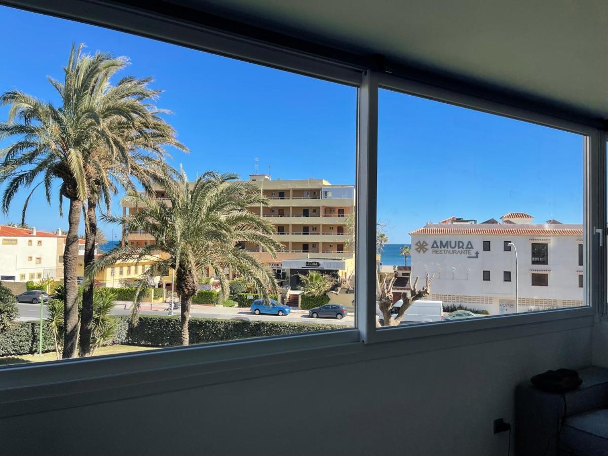 Modern 3 Bedroom Situated In Luxury Beachfront Gated Community Apartment *