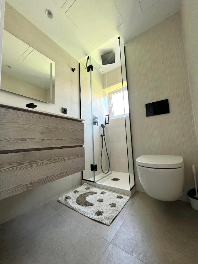 Apartment Modern 3 Bedroom Situated In Luxury Beachfront Gated Community